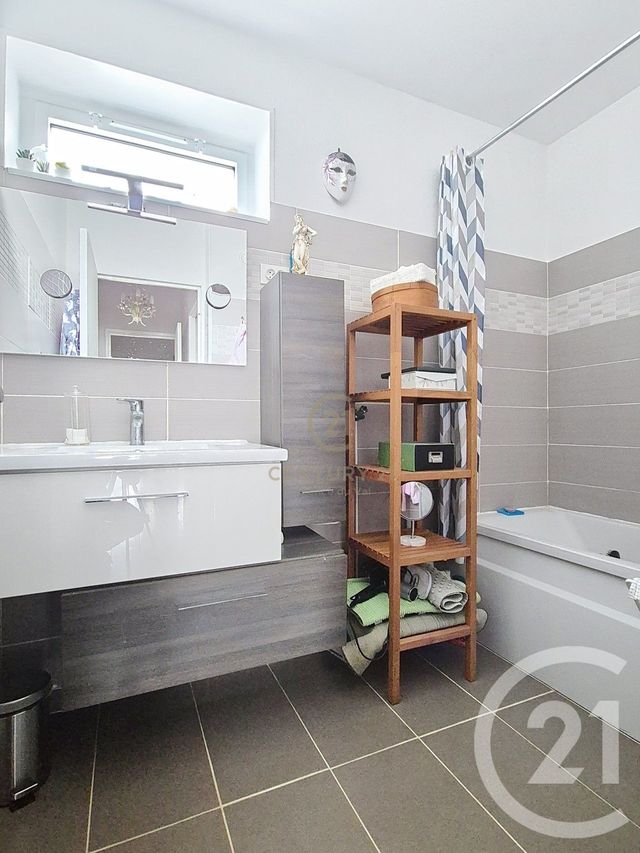 Appartement F3 à vendre - 3 pièces - 66.74 m2 - TORCY - 77 - ILE-DE-FRANCE - Century 21 Agence Du Val