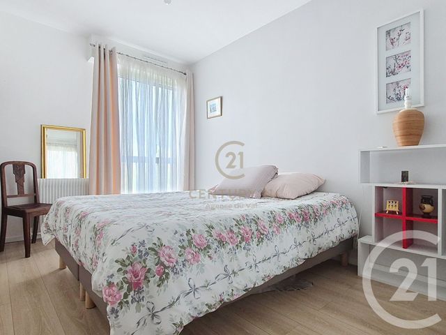 Appartement F3 à vendre - 3 pièces - 66.74 m2 - TORCY - 77 - ILE-DE-FRANCE - Century 21 Agence Du Val