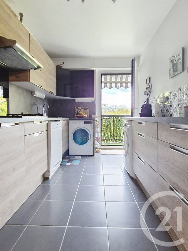 Appartement F3 à vendre - 3 pièces - 66.74 m2 - TORCY - 77 - ILE-DE-FRANCE - Century 21 Agence Du Val