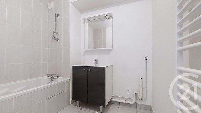 Afficher la photo en grand Appartement F3 à vendre - 3 pièces - 62.97 m2 - LOGNES - 77 - ILE-DE-FRANCE - Century 21 Agence Du Val