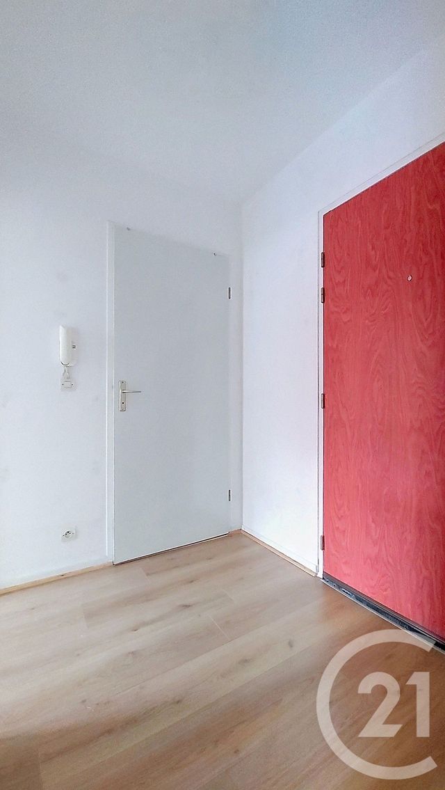 Appartement F2 à vendre - 2 pièces - 38.7 m2 - LOGNES - 77 - ILE-DE-FRANCE - Century 21 Agence Du Val
