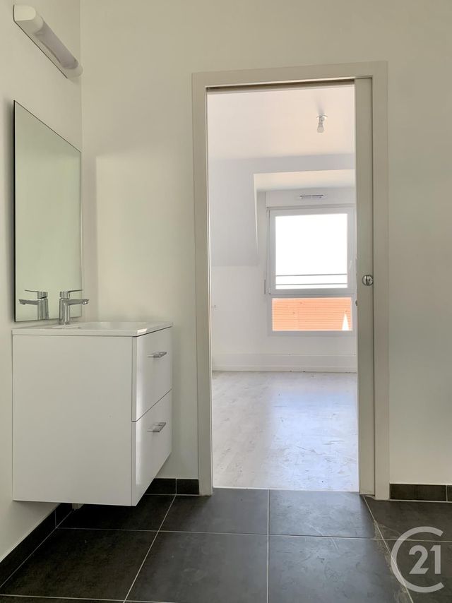 Appartement F2 à vendre - 2 pièces - 48.42 m2 - TORCY - 77 - ILE-DE-FRANCE - Century 21 Agence Du Val