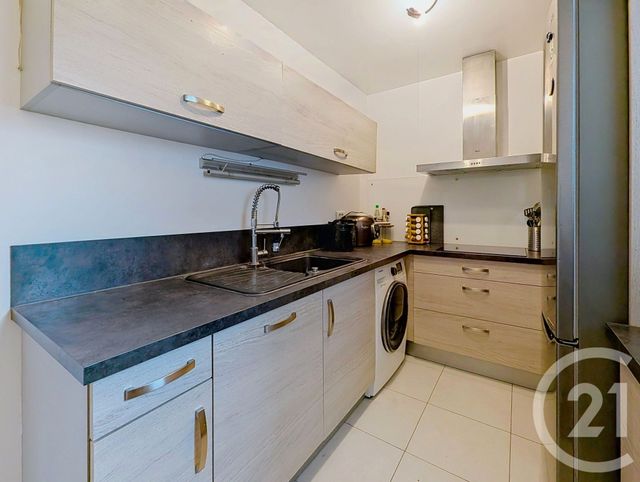 Appartement F4 à vendre - 4 pièces - 81.35 m2 - LOGNES - 77 - ILE-DE-FRANCE - Century 21 Agence Du Val