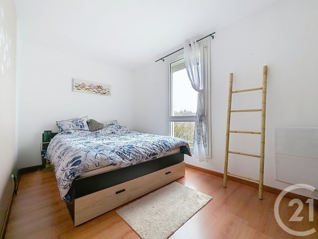 Appartement F4 à vendre - 4 pièces - 81.35 m2 - LOGNES - 77 - ILE-DE-FRANCE - Century 21 Agence Du Val