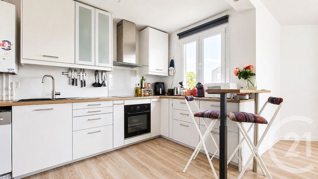 Appartement F3 à vendre - 3 pièces - 69.76 m2 - NOISIEL - 77 - ILE-DE-FRANCE - Century 21 Agence Du Val