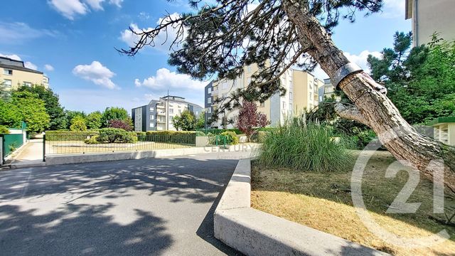 Appartement F3 à vendre - 3 pièces - 69.76 m2 - NOISIEL - 77 - ILE-DE-FRANCE - Century 21 Agence Du Val