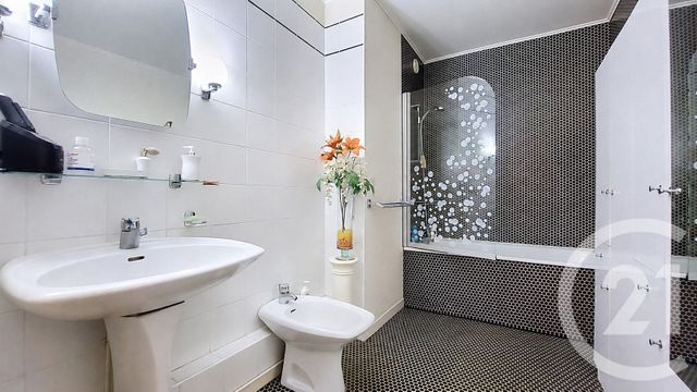 Appartement F3 à vendre - 3 pièces - 69.22 m2 - NOISIEL - 77 - ILE-DE-FRANCE - Century 21 Agence Du Val