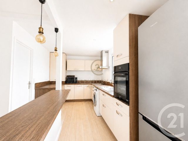 Appartement F4 à vendre - 3 pièces - 85.78 m2 - NOISIEL - 77 - ILE-DE-FRANCE - Century 21 Agence Du Val