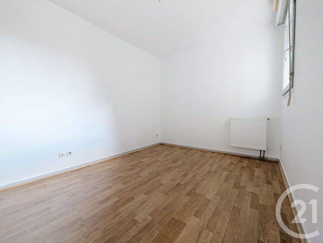 Appartement F2 à vendre - 2 pièces - 49.06 m2 - LOGNES - 77 - ILE-DE-FRANCE - Century 21 Agence Du Val
