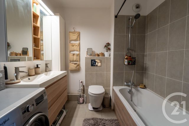 Appartement F3 à vendre - 3 pièces - 65.74 m2 - TORCY - 77 - ILE-DE-FRANCE - Century 21 Agence Du Val