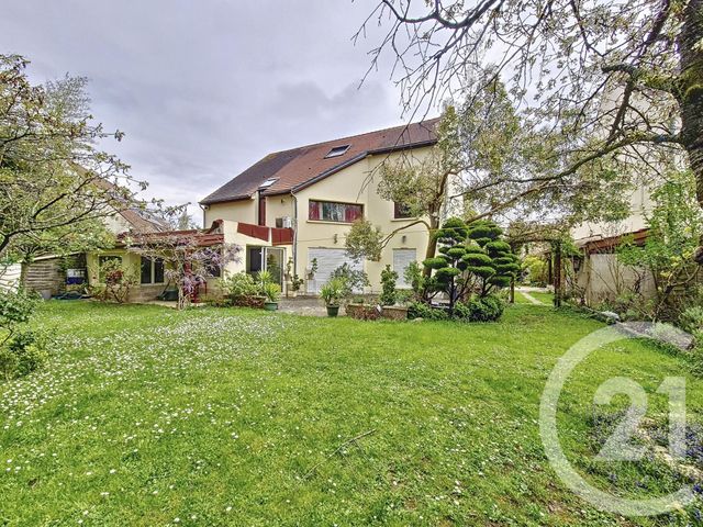 maison à vendre - 7 pièces - 241.11 m2 - LOGNES - 77 - ILE-DE-FRANCE - Century 21 Agence Du Val